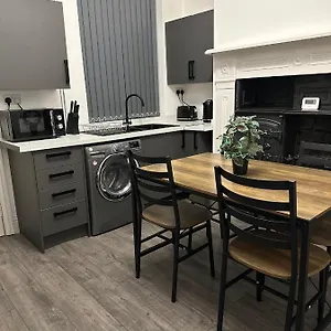 Juz Manchester Airport Apartment